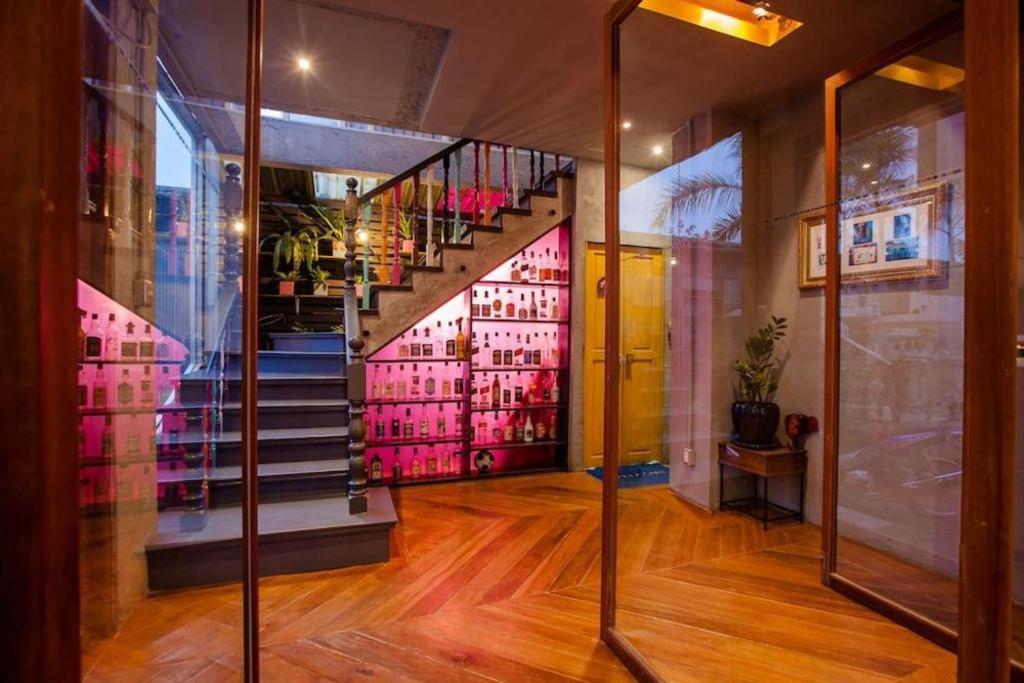 Oyo 292 The Oddy Hip Hotel Patong Экстерьер фото