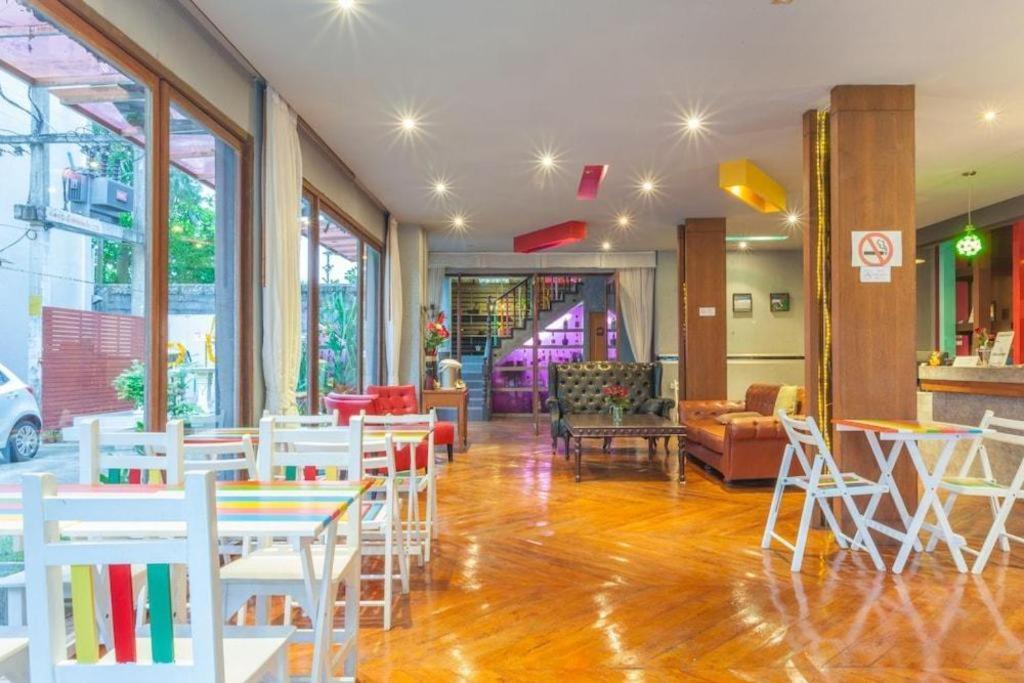 Oyo 292 The Oddy Hip Hotel Patong Экстерьер фото