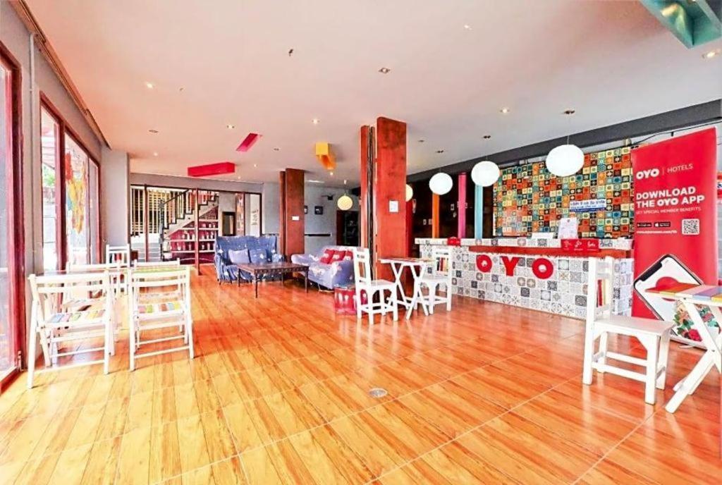Oyo 292 The Oddy Hip Hotel Patong Экстерьер фото