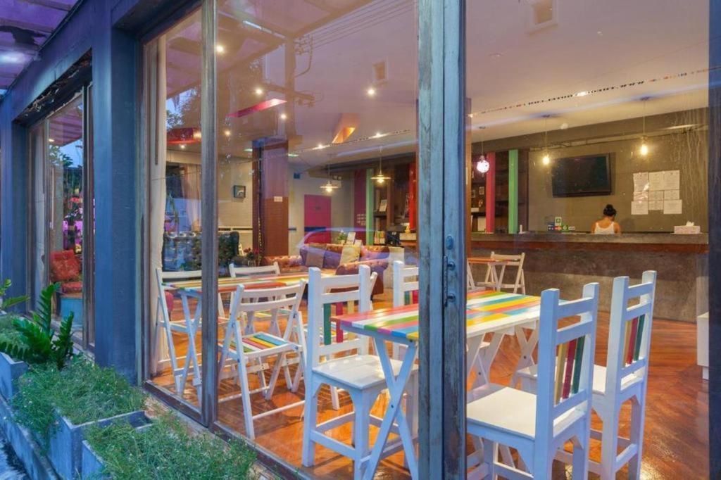 Oyo 292 The Oddy Hip Hotel Patong Экстерьер фото