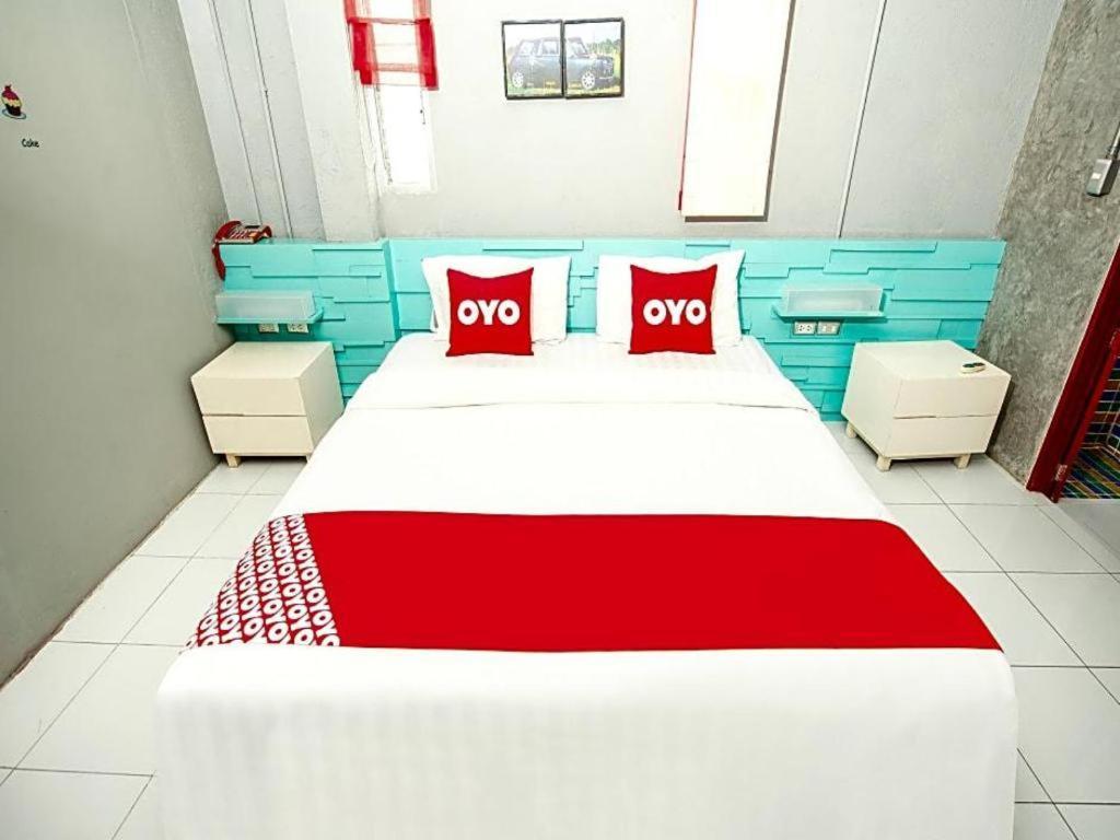 Oyo 292 The Oddy Hip Hotel Patong Экстерьер фото
