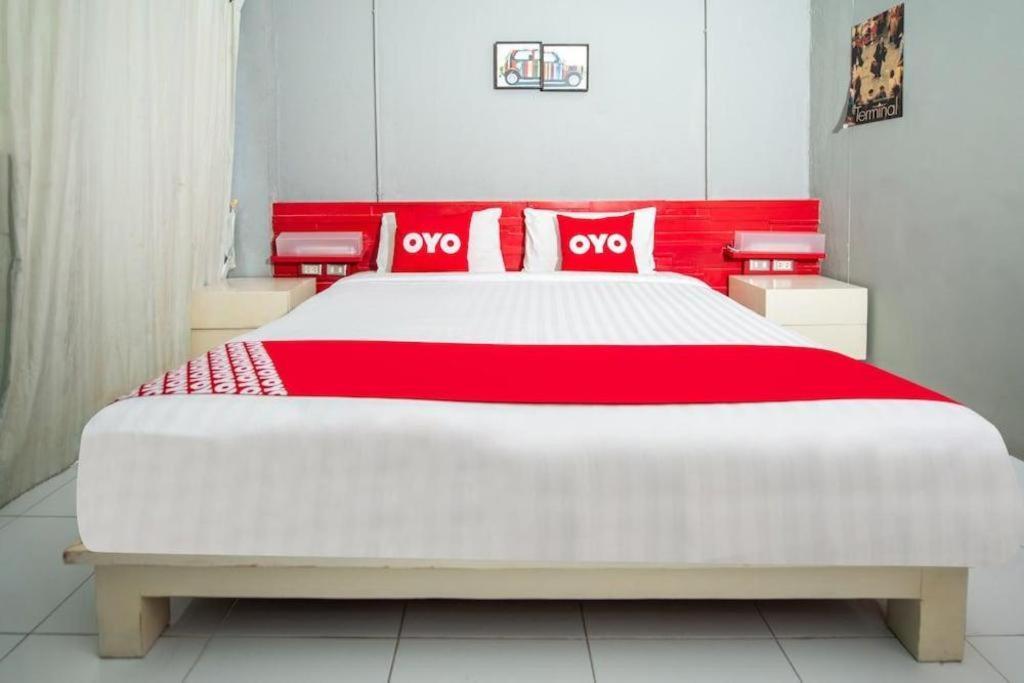 Oyo 292 The Oddy Hip Hotel Patong Экстерьер фото