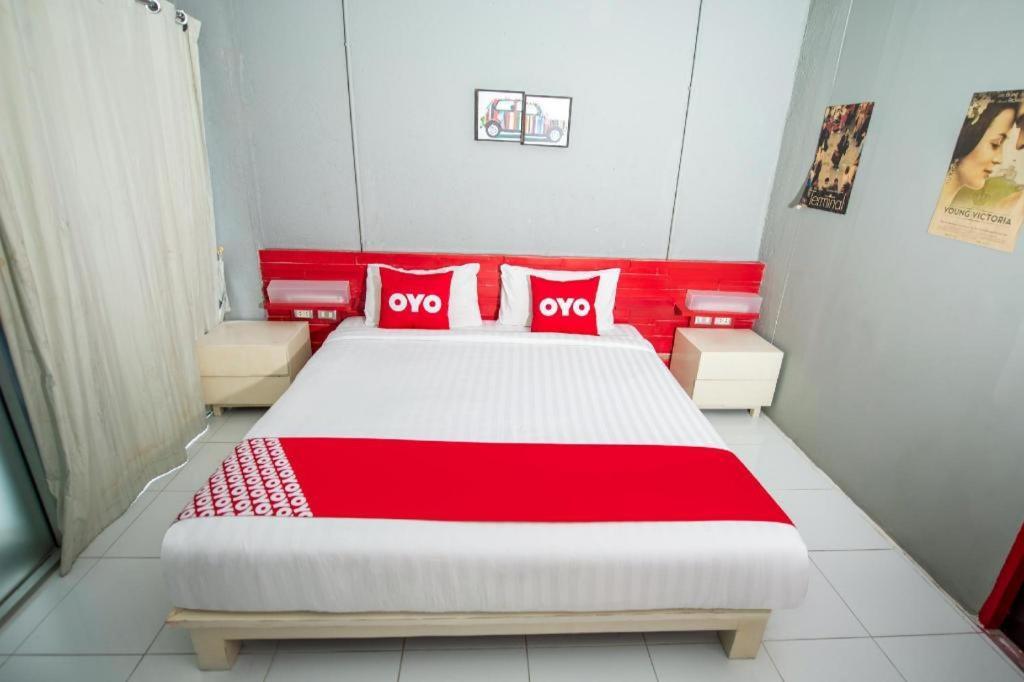 Oyo 292 The Oddy Hip Hotel Patong Экстерьер фото