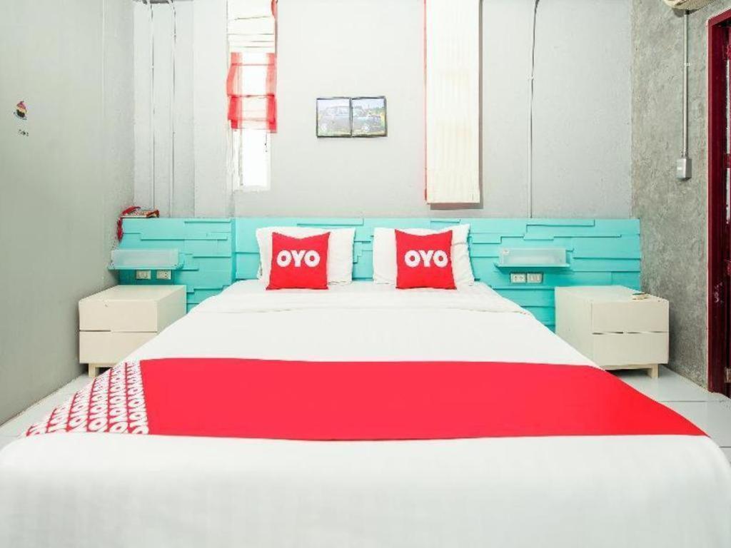 Oyo 292 The Oddy Hip Hotel Patong Экстерьер фото