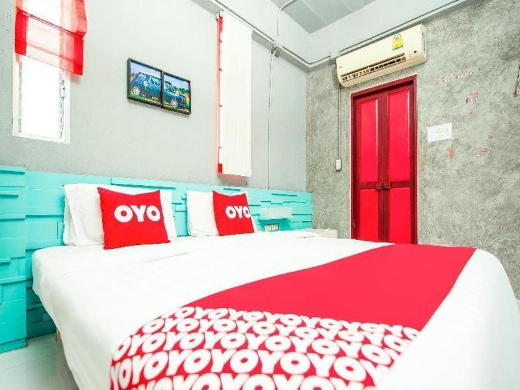Oyo 292 The Oddy Hip Hotel Patong Экстерьер фото